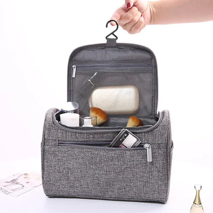 Grande trousse de toilette suspendue
