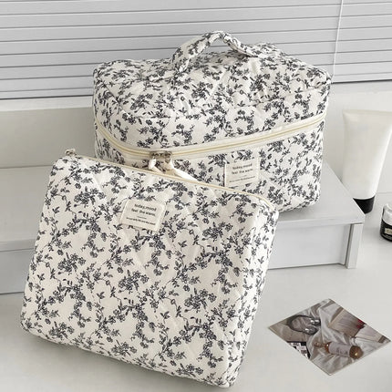 Trousse de toilette fleurie