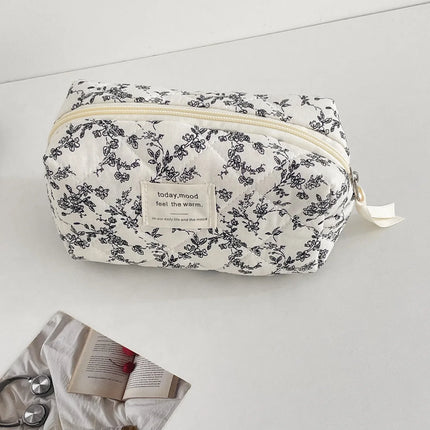Trousse de toilette fleurie