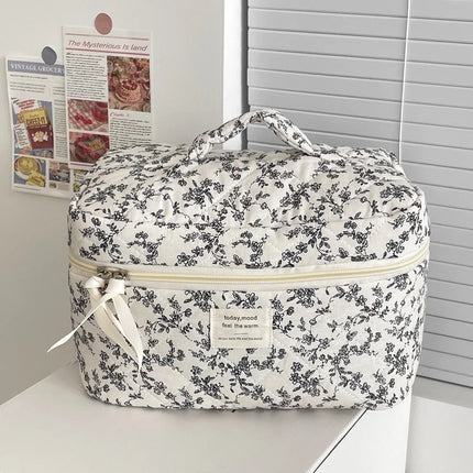 Trousse de toilette fleurie