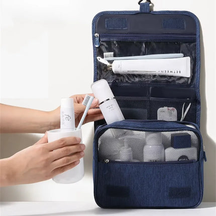 Trousse de toilettes à suspendre